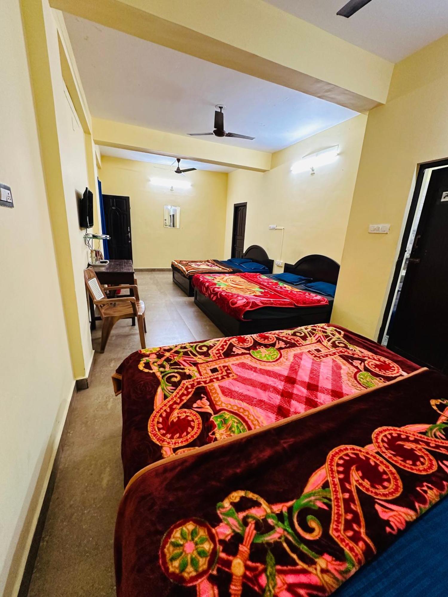G Mount Budget Stay Munnar Exterior photo