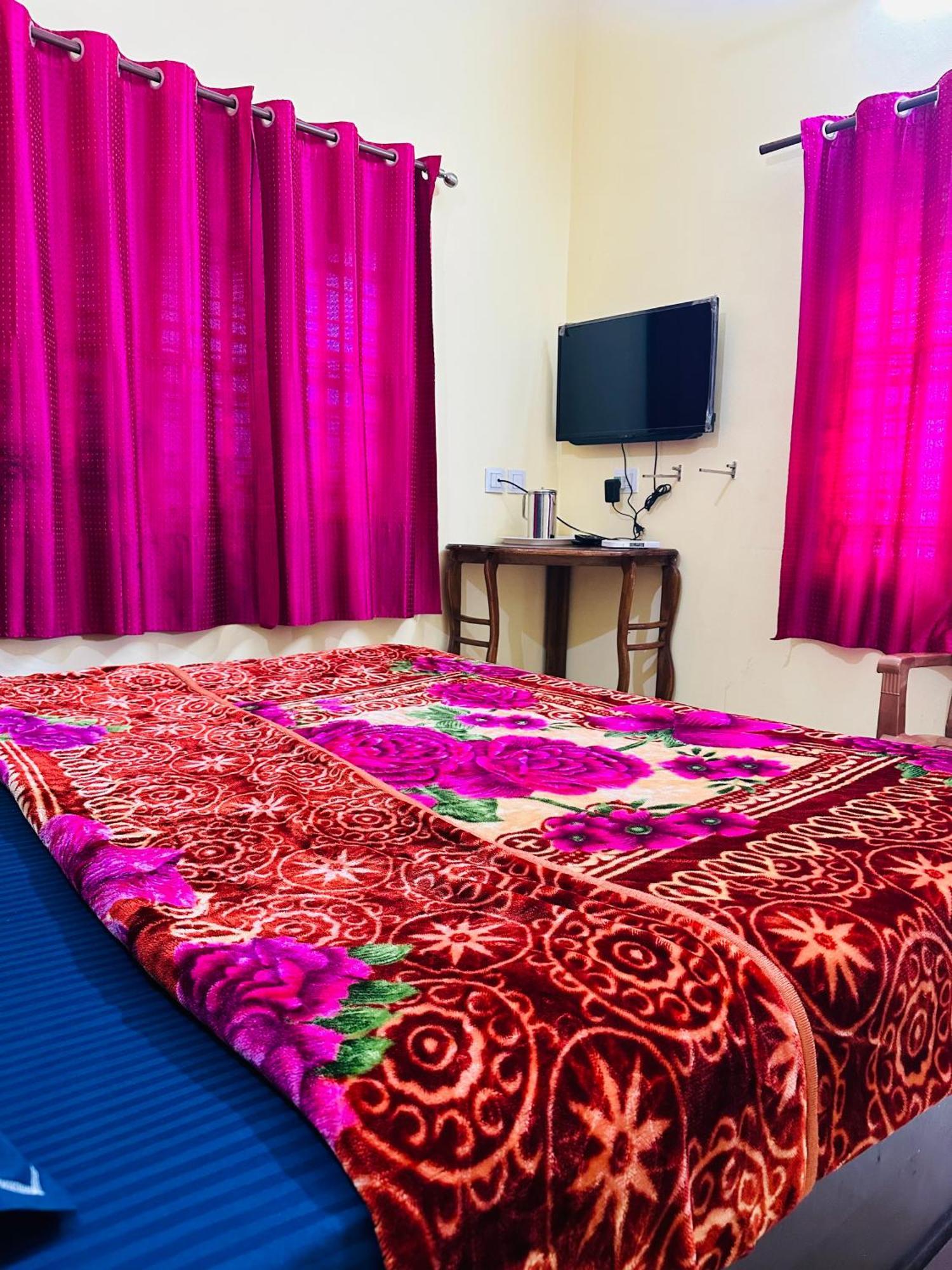 G Mount Budget Stay Munnar Exterior photo