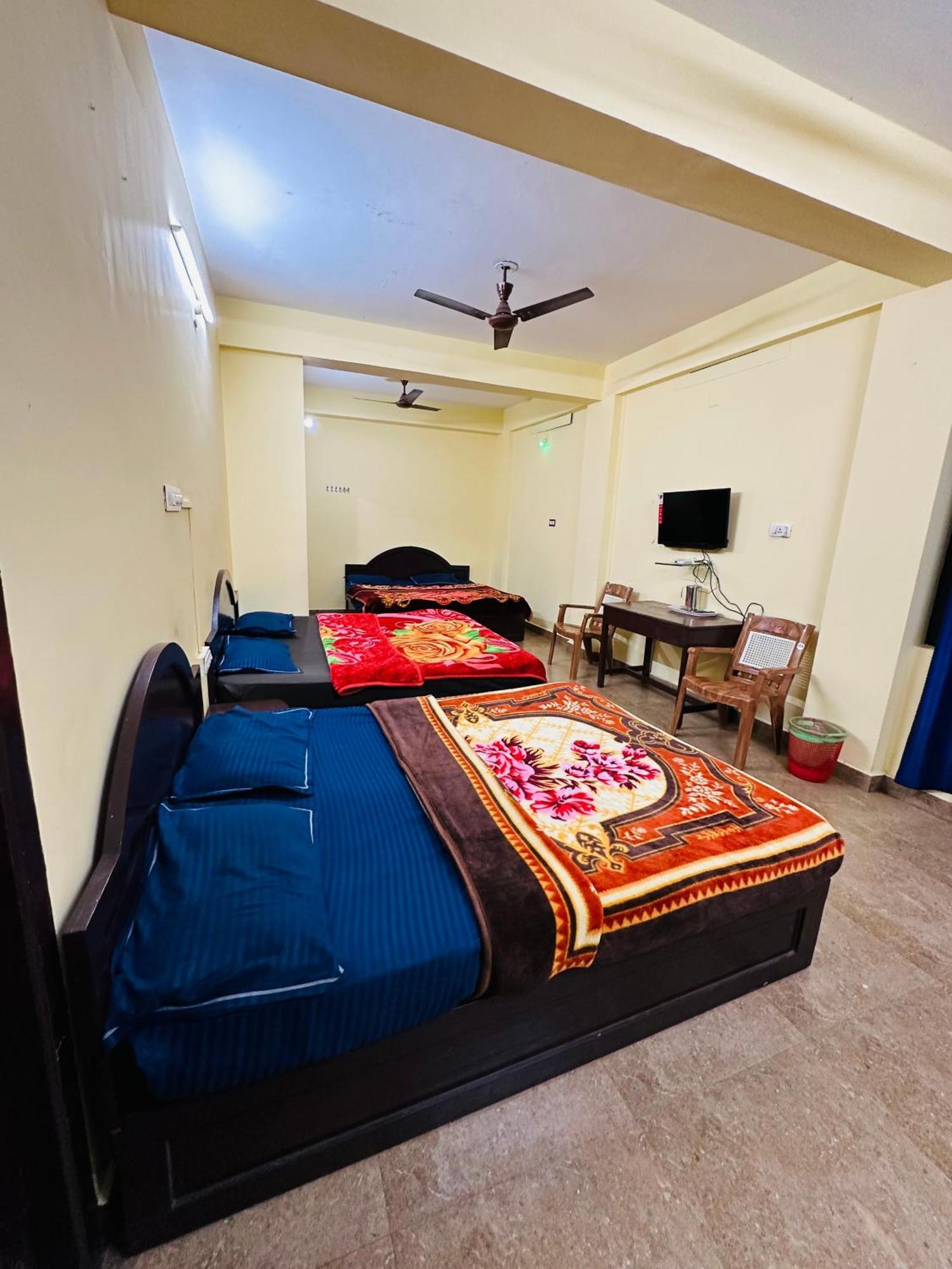 G Mount Budget Stay Munnar Exterior photo