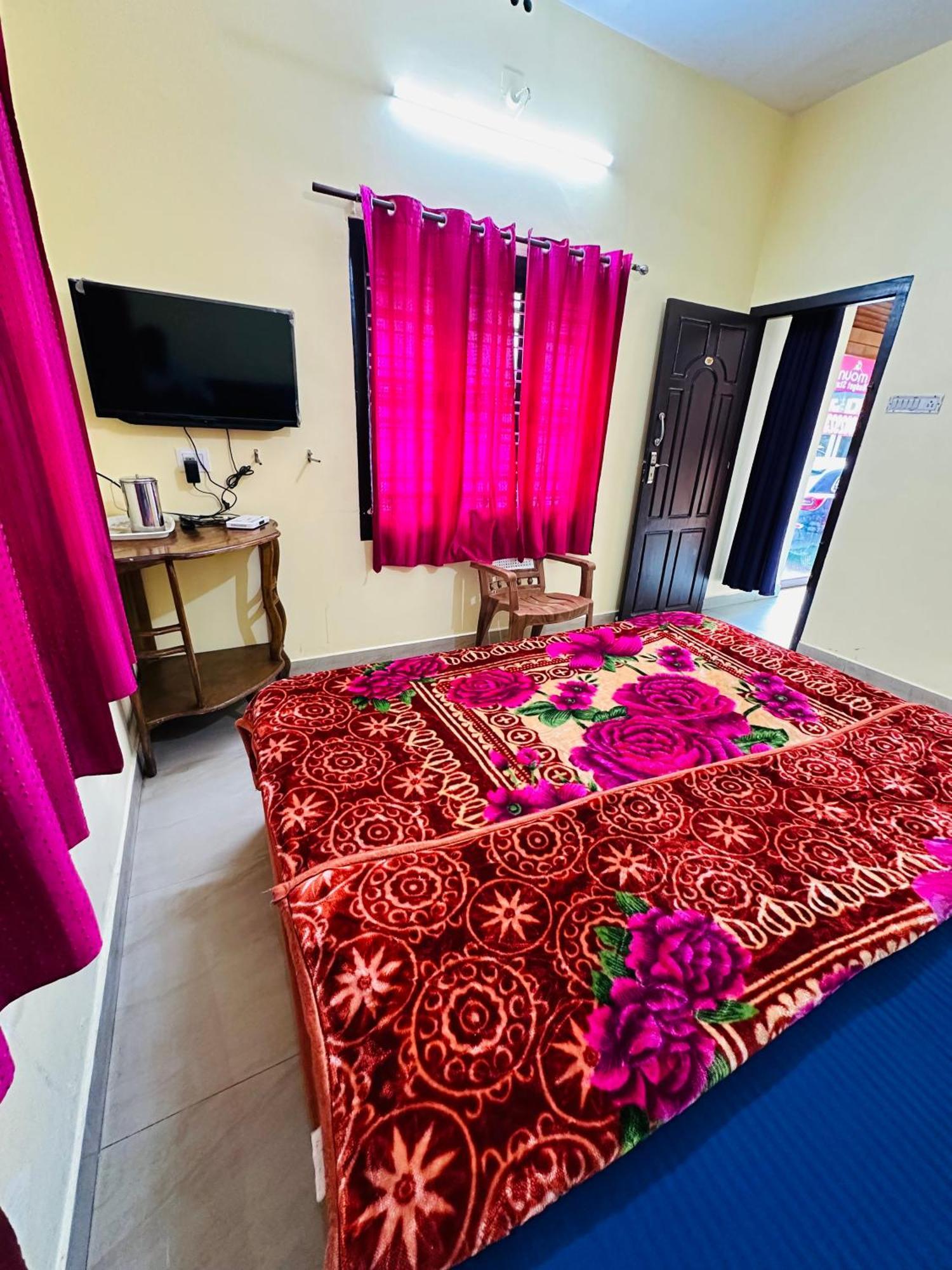 G Mount Budget Stay Munnar Exterior photo