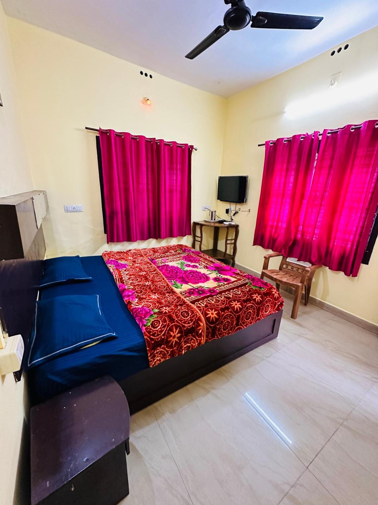 G Mount Budget Stay Munnar Exterior photo