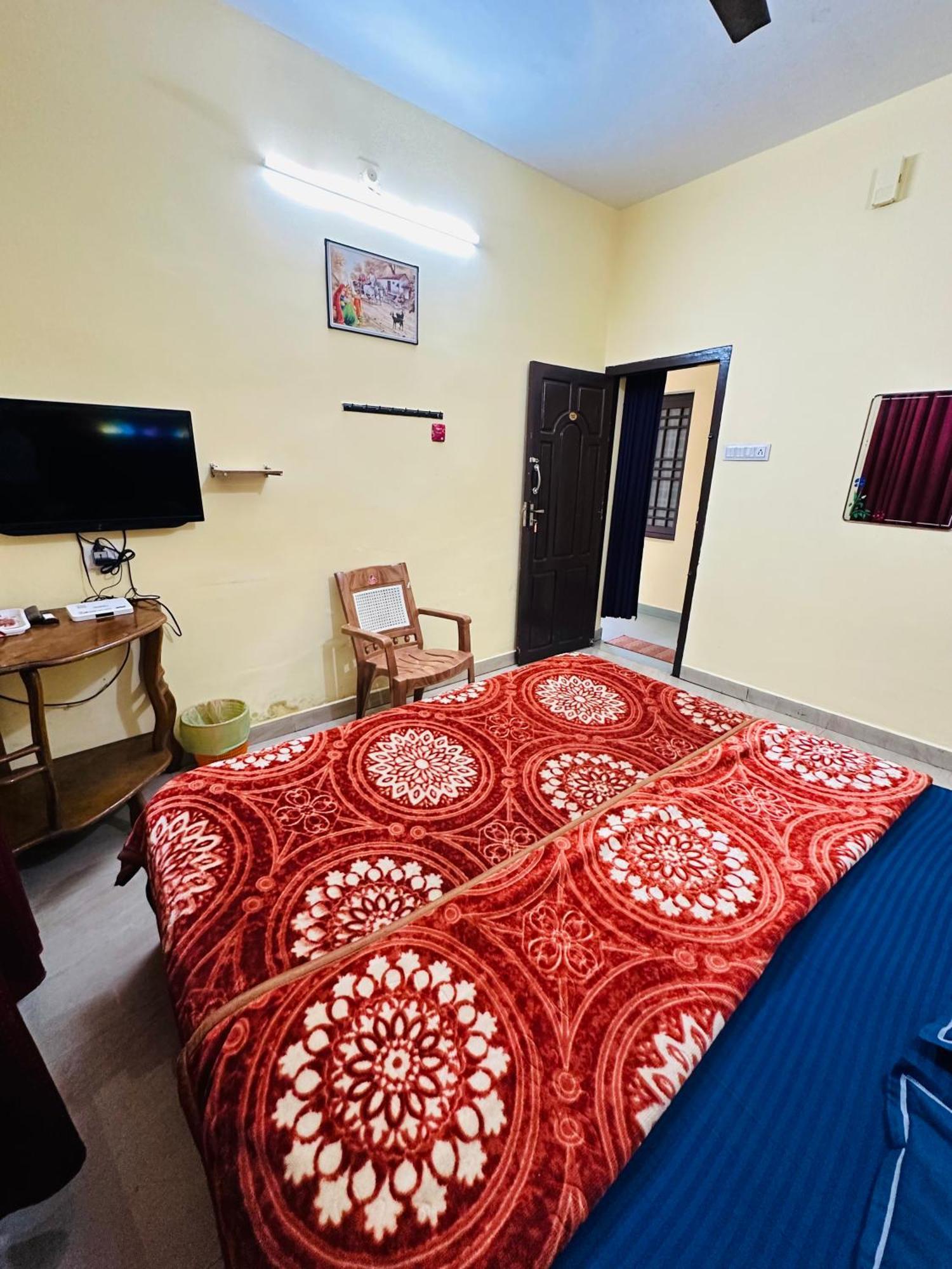 G Mount Budget Stay Munnar Exterior photo